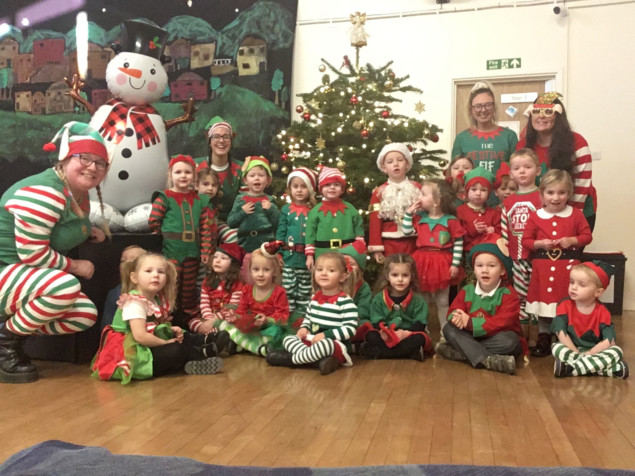 Image of Nursery Christmas sing a long and elf day 