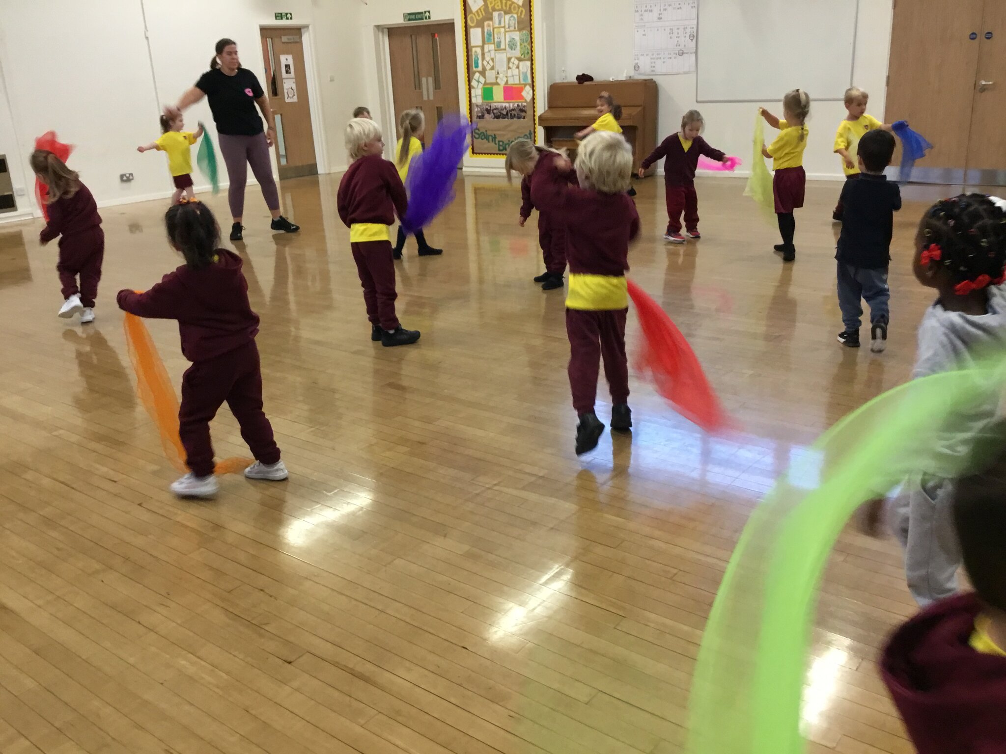 Image of Rhythm dancing with scarves in PE