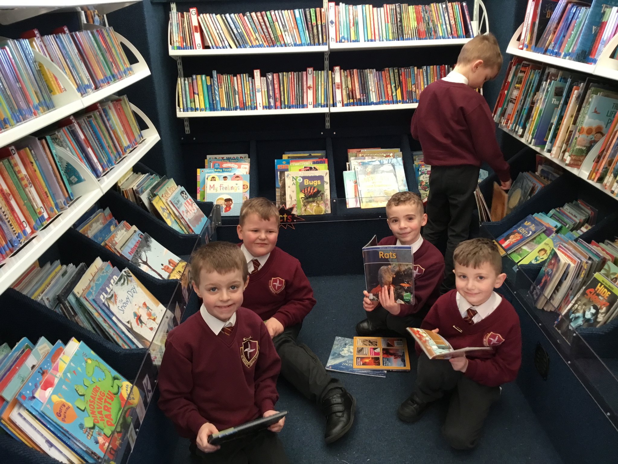 Image of Year 2 Book Bus