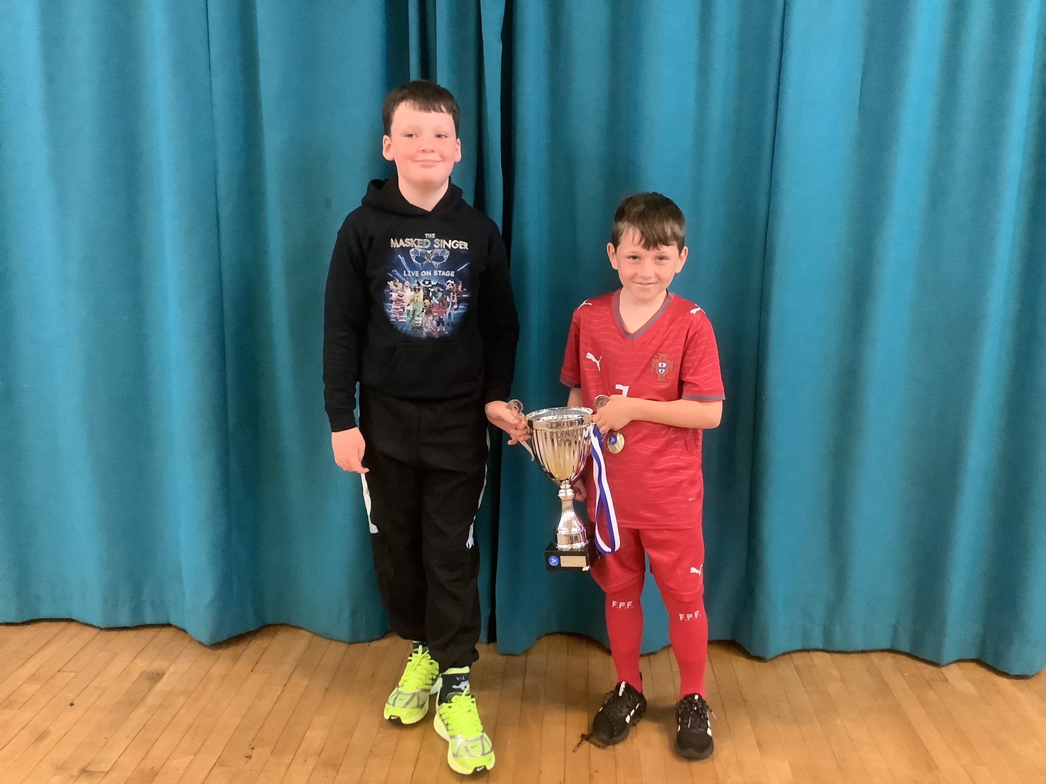 Image of Y5 Boys Win Trophy 