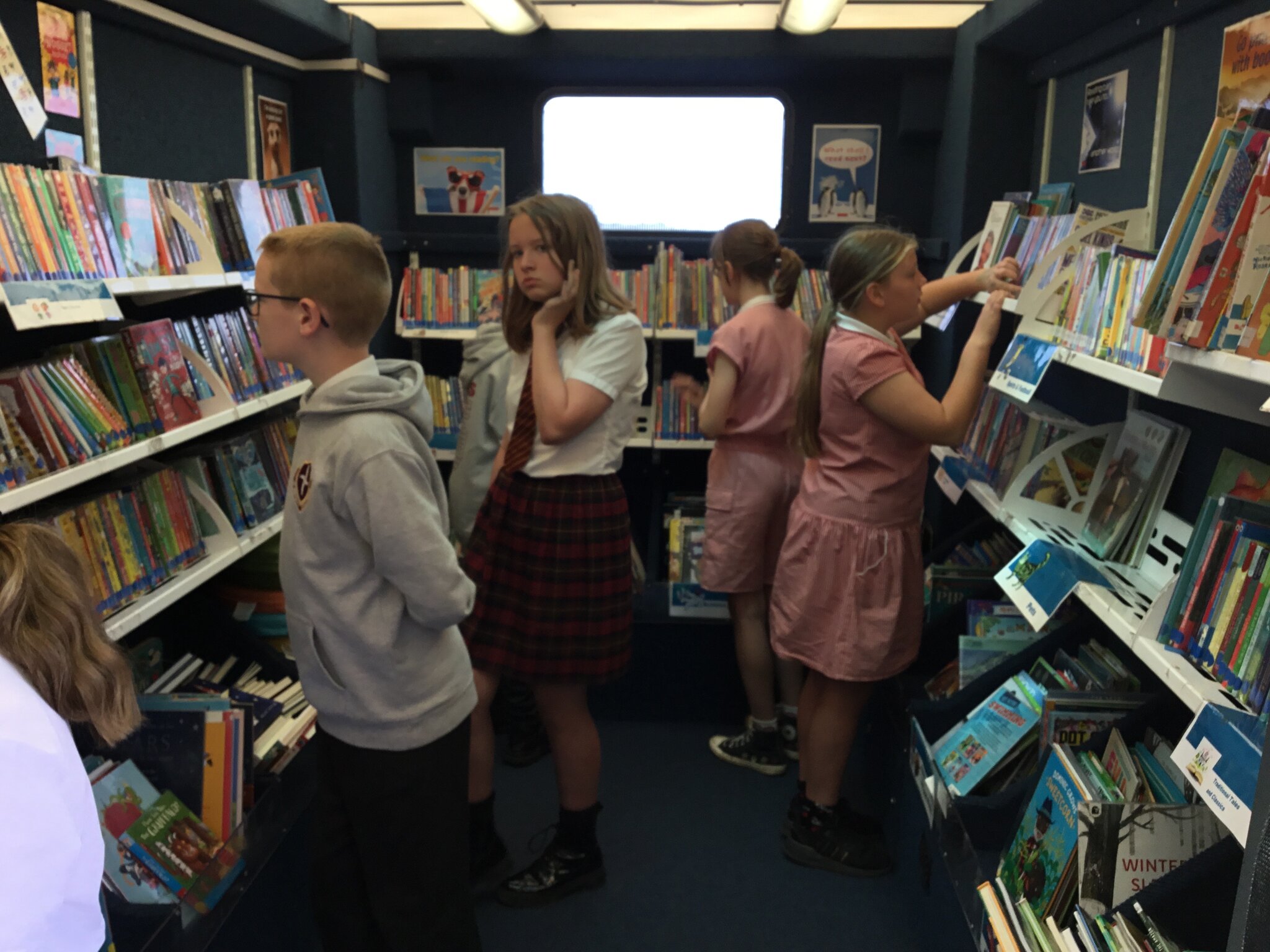 Image of Last Y6 Visit on the Library Van 2025