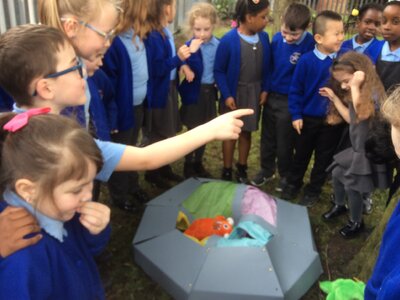 Image of Year 2 science fun!