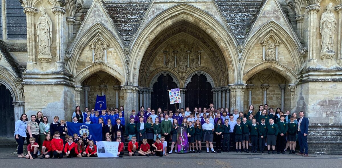 Image of Year 6 Leavers Service at Salisbury Cathedral