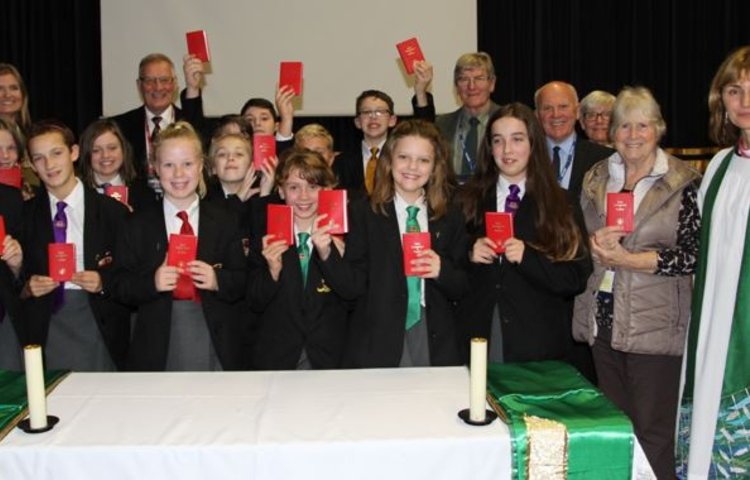 Image of Gideons’ Bible Presentation to Year 7