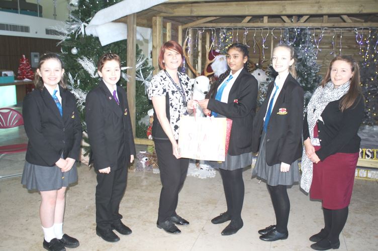 Image of St. George’s School Choir visit to Blackpool Victoria Hospital