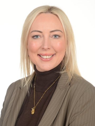 Miss. E. Shaughnessy