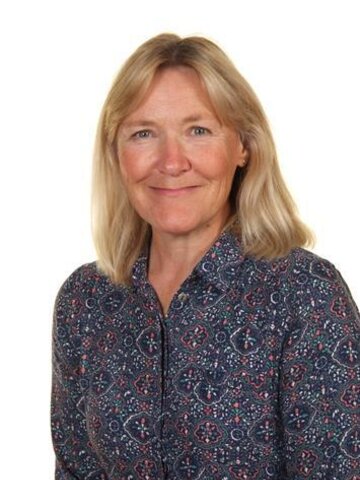 Ms J. Capot