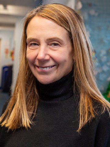 Ms Janine Kenna