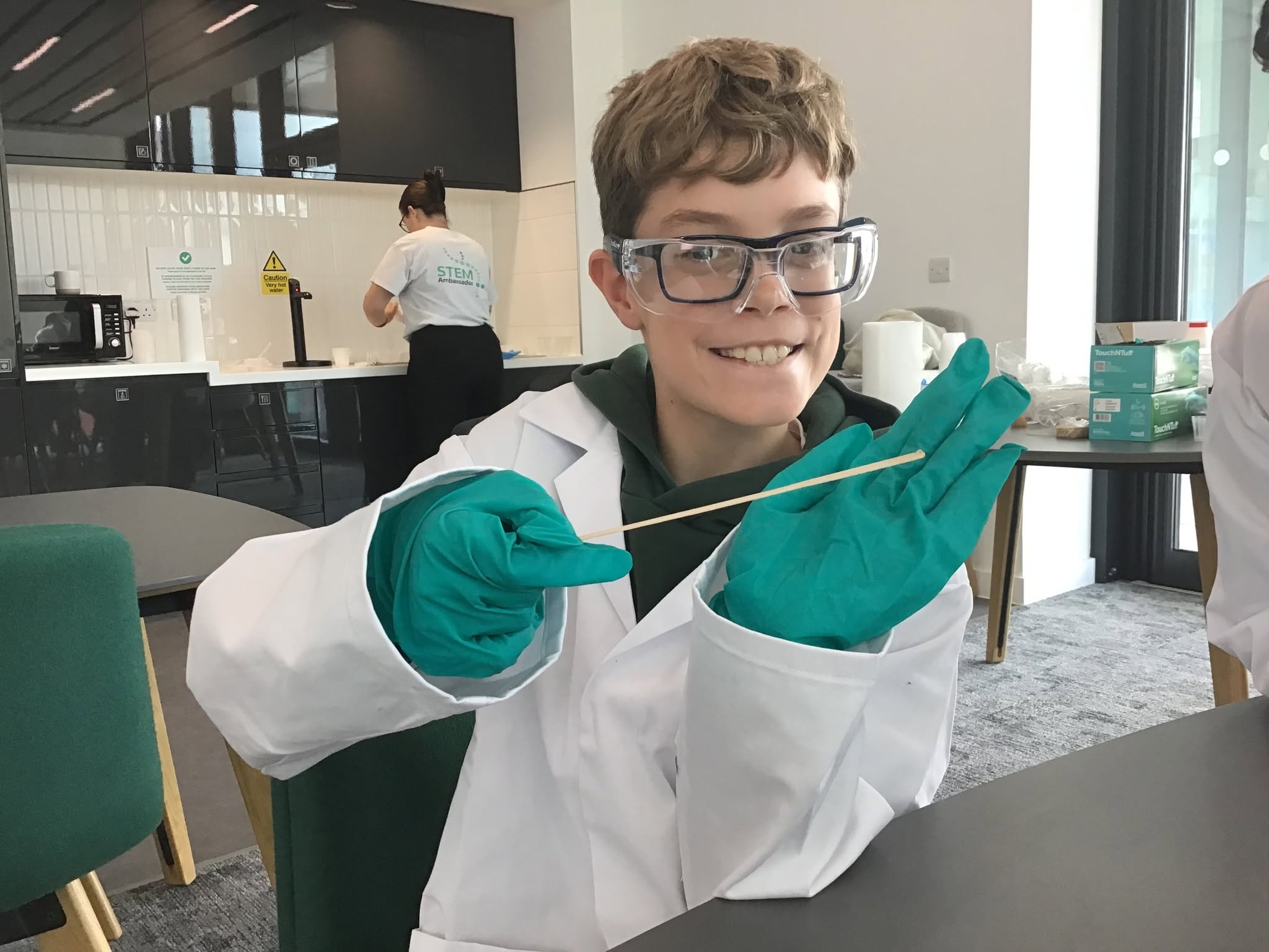 Image of Year 6 Students Explore the World of Science During Visit to Fujifilm