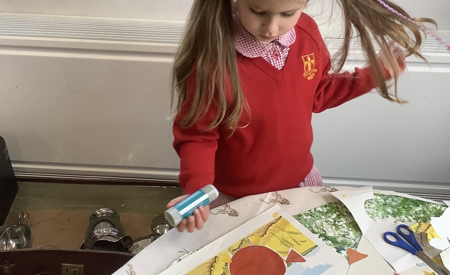 Image of Creating hens using shapes!