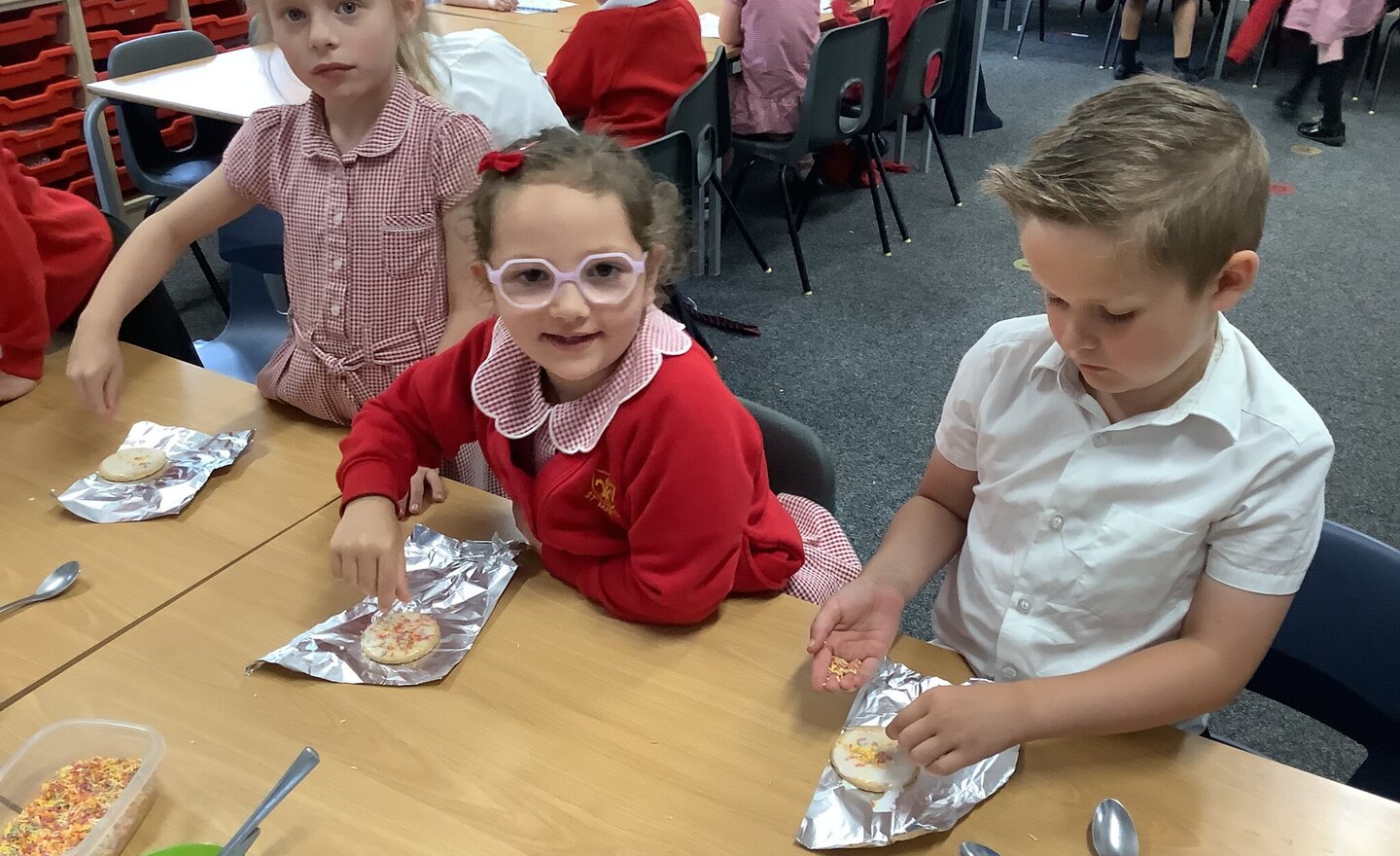 Image of Decorating Biscuits 