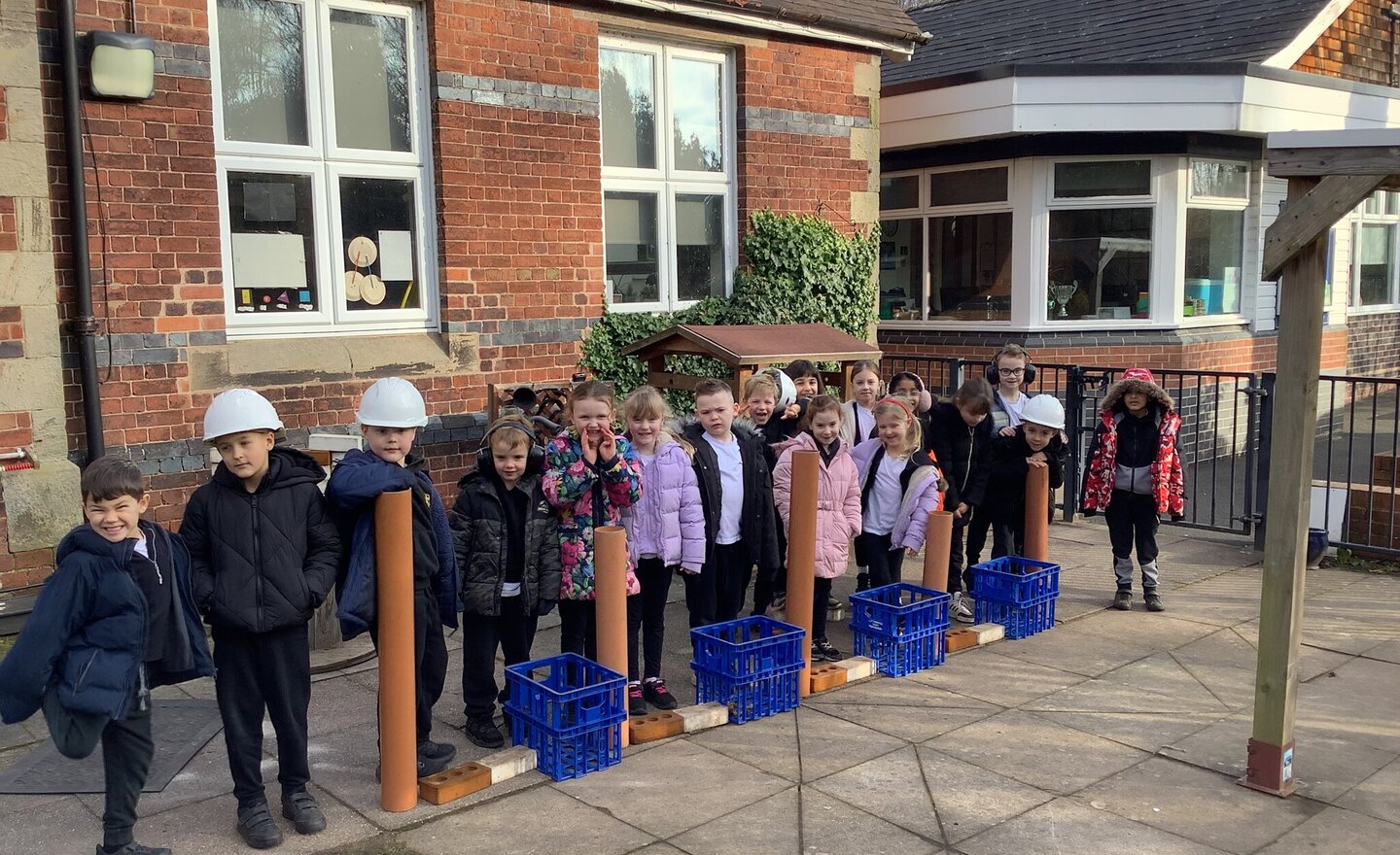 Image of We can make a pattern with 3D shapes!