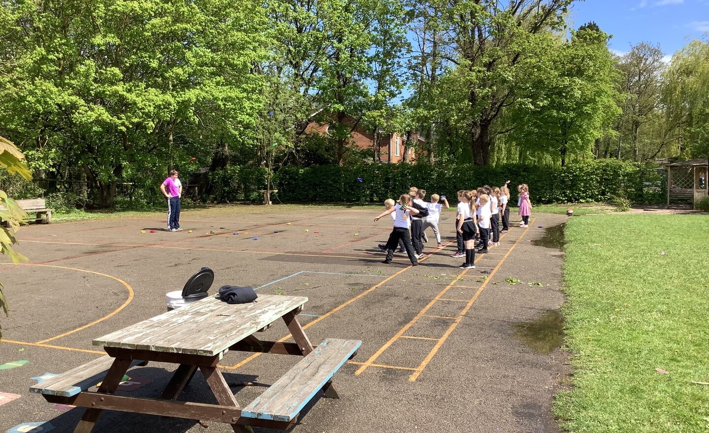 Image of Super throwing!