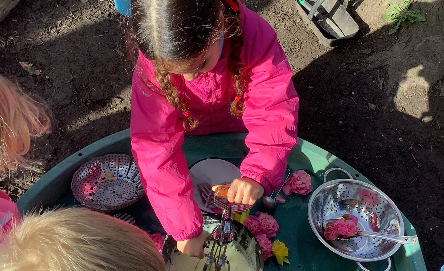 Image of Making aqua foam!
