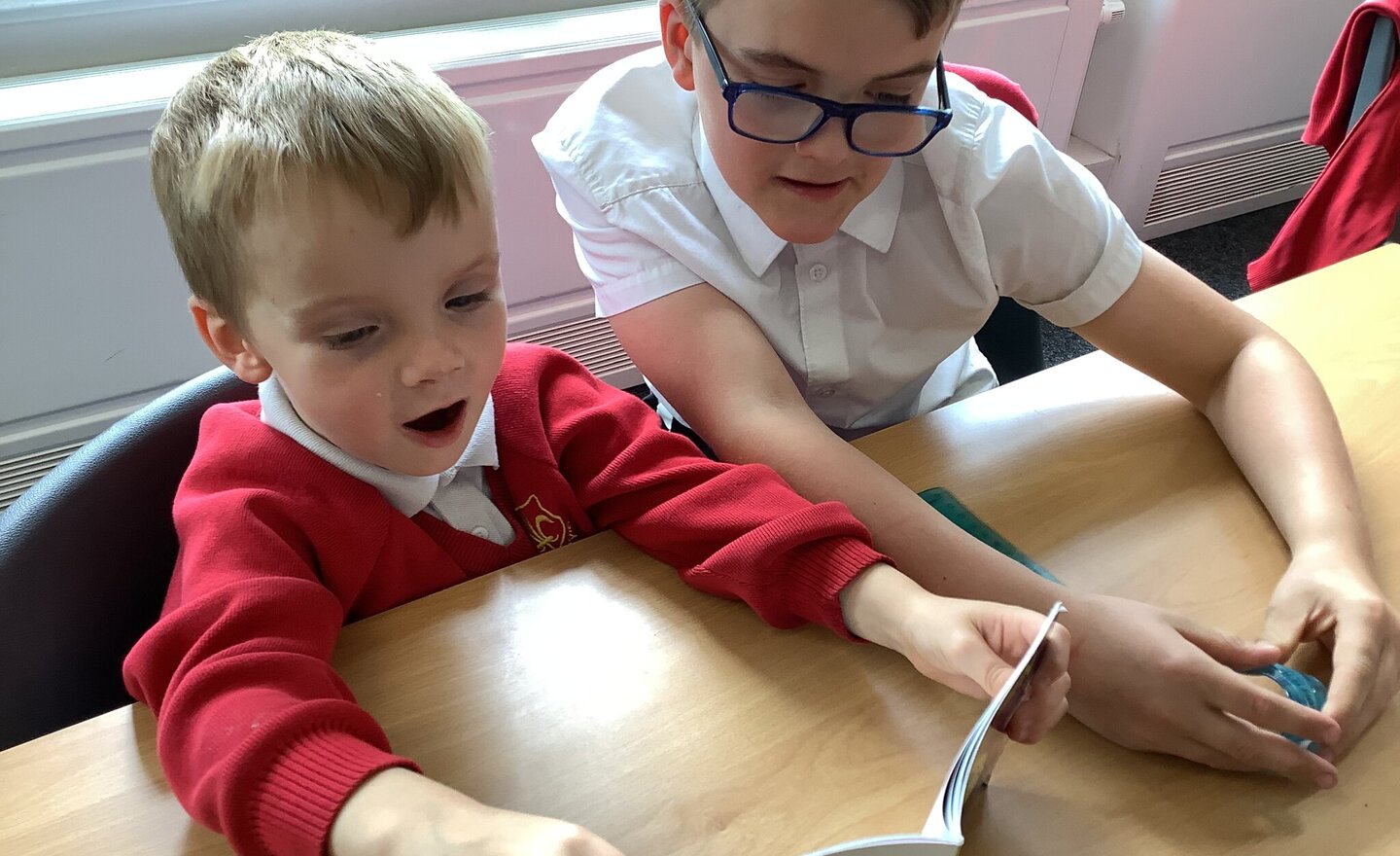 Image of Reading with Class 3
