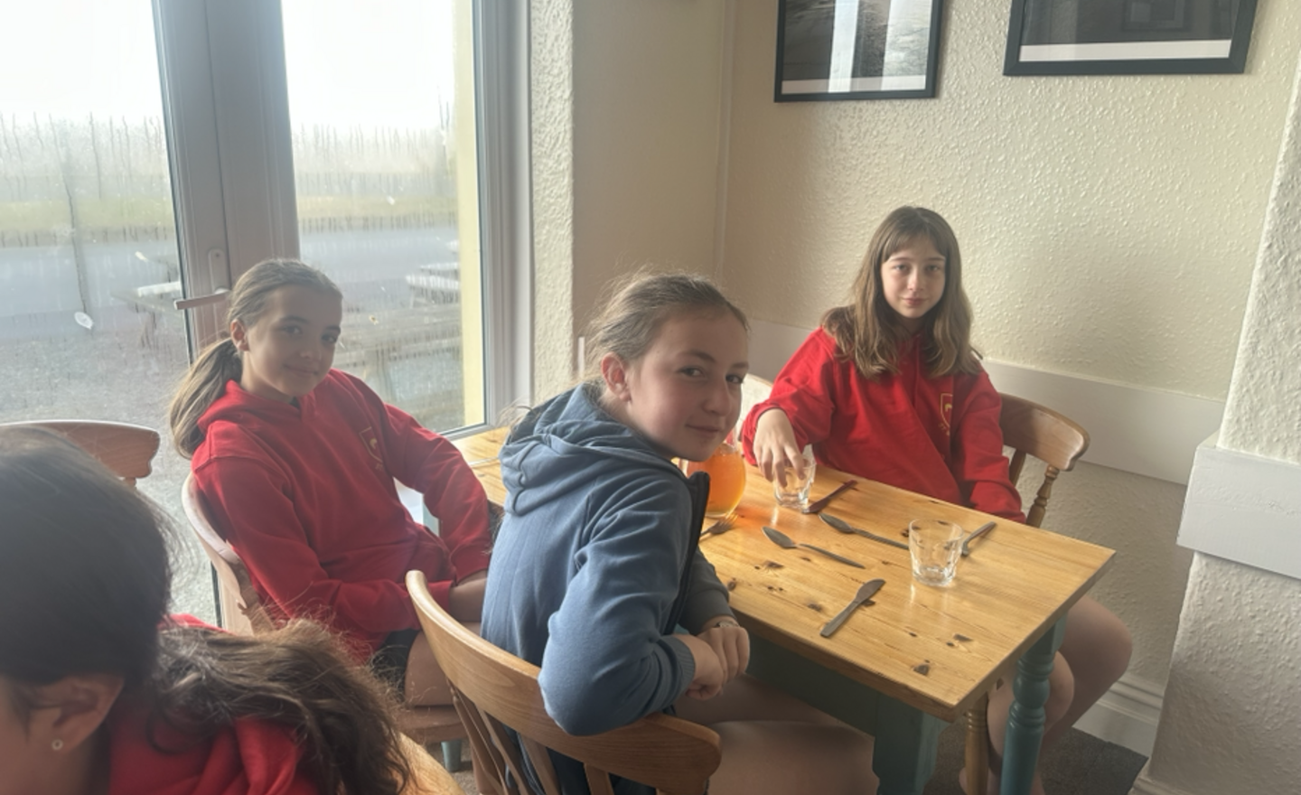 Image of Breakfast eaten and ready for the beach…..