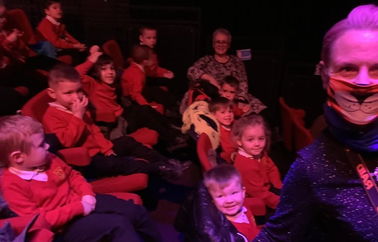 Image of We had a super time at the theatre!