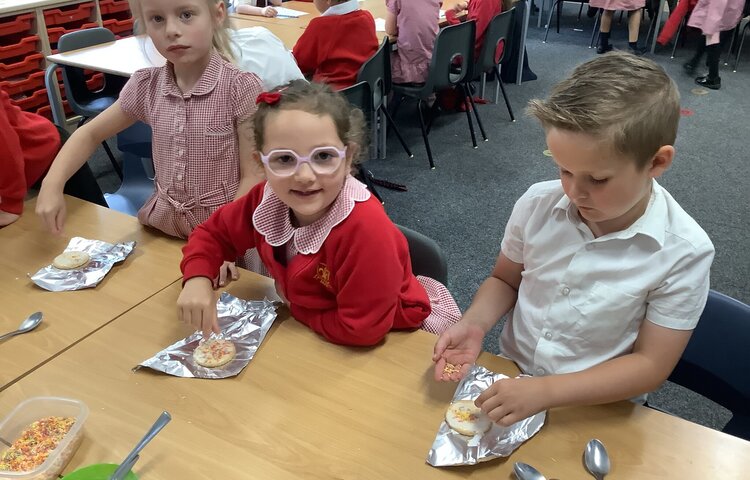 Image of Decorating Biscuits 