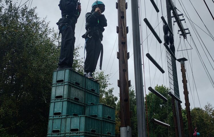 Image of Crate stacking 