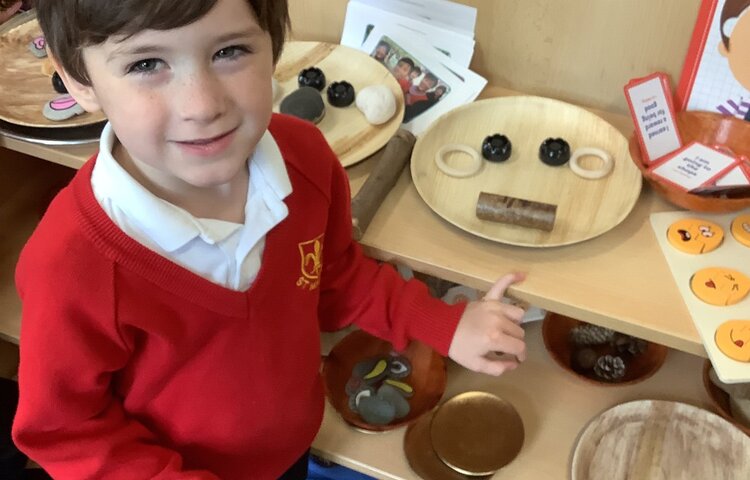 Image of Making faces with loose parts!