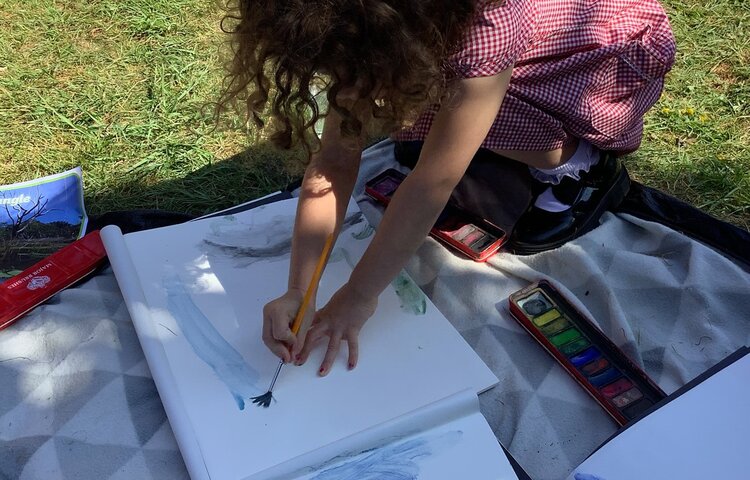 Image of Painting jungles in the sunshine.