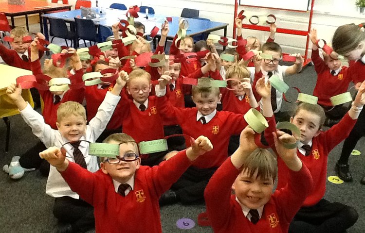 Image of Thankfulness paper chains 