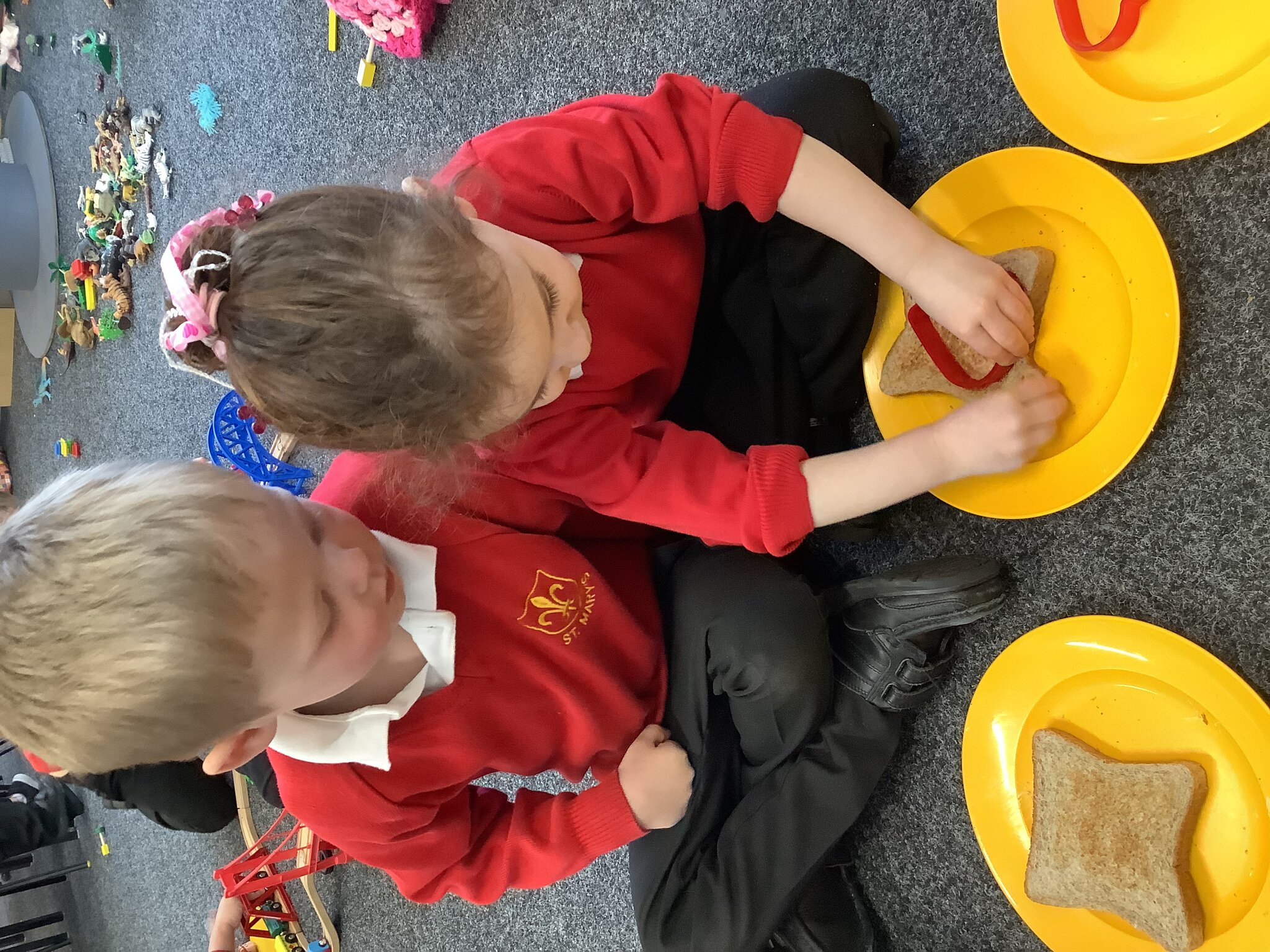 Image of Making heart shape toast! 