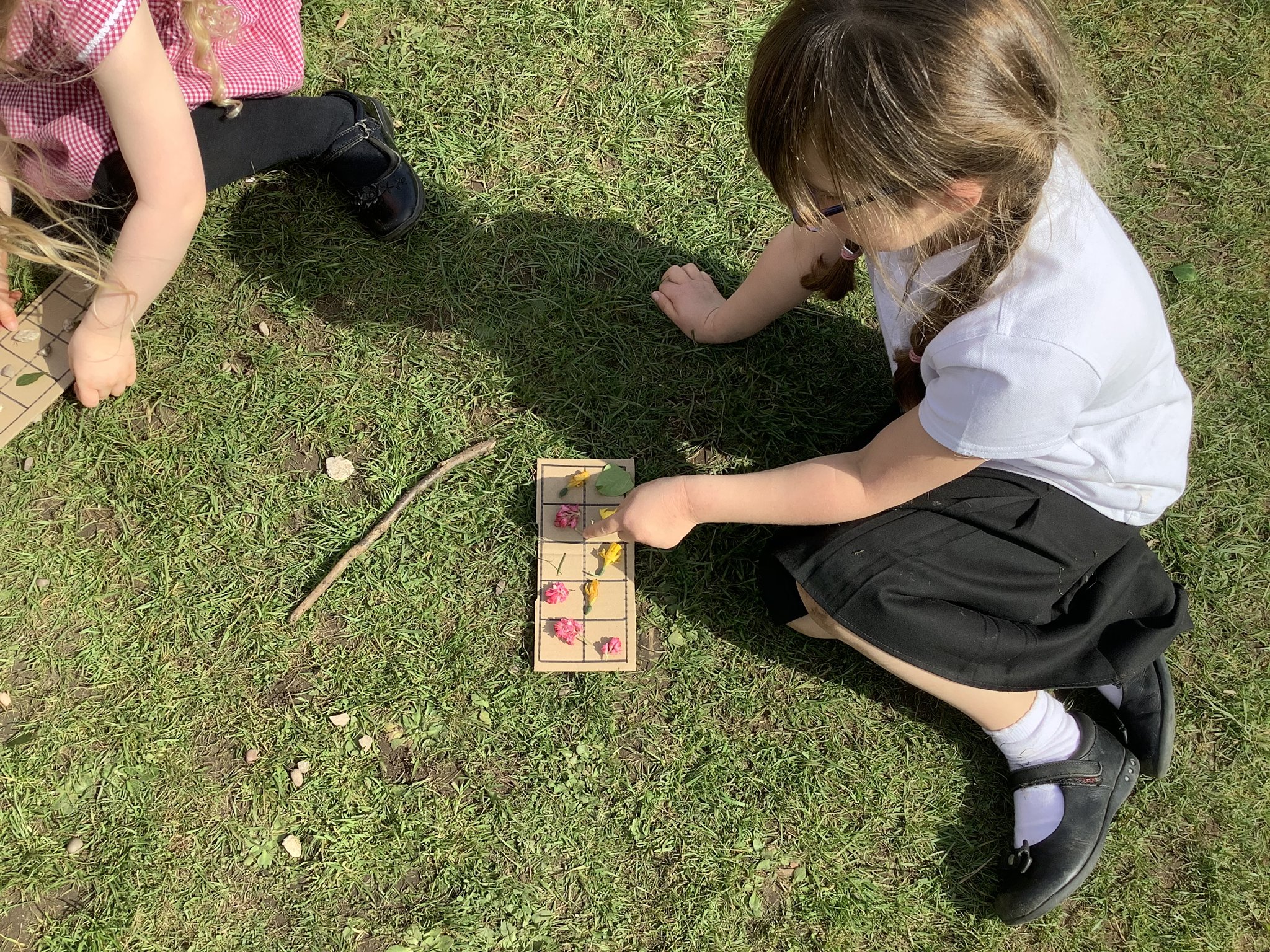 Image of Making 10 using a tens frame! 