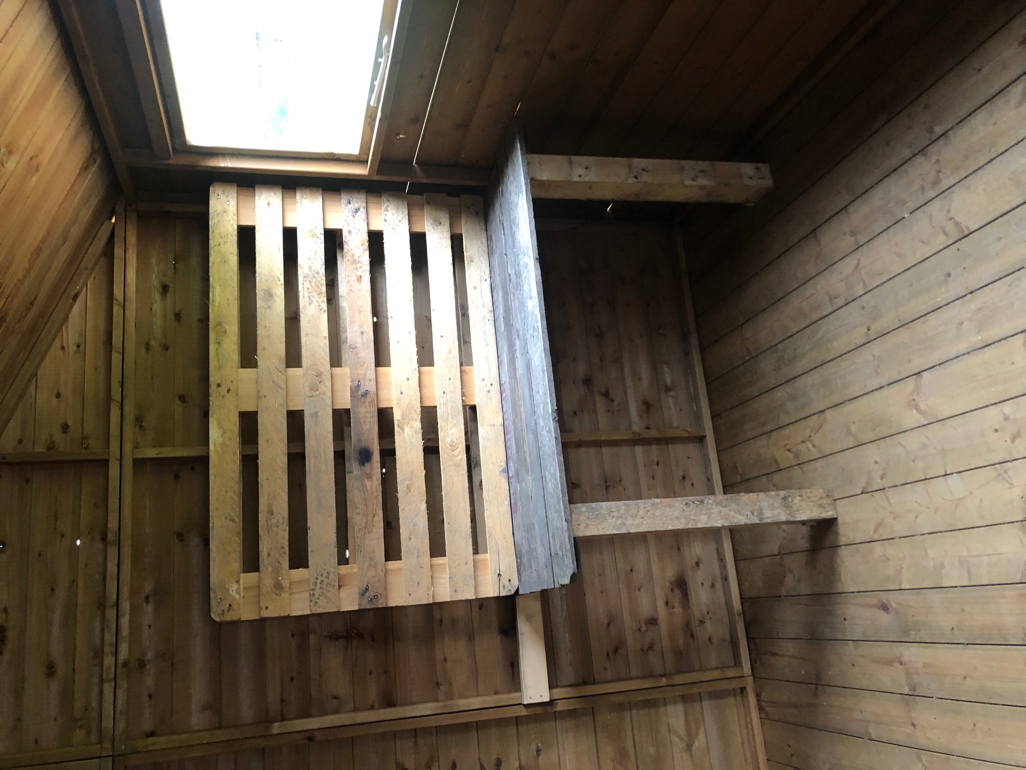 Image of Gardening work benches 