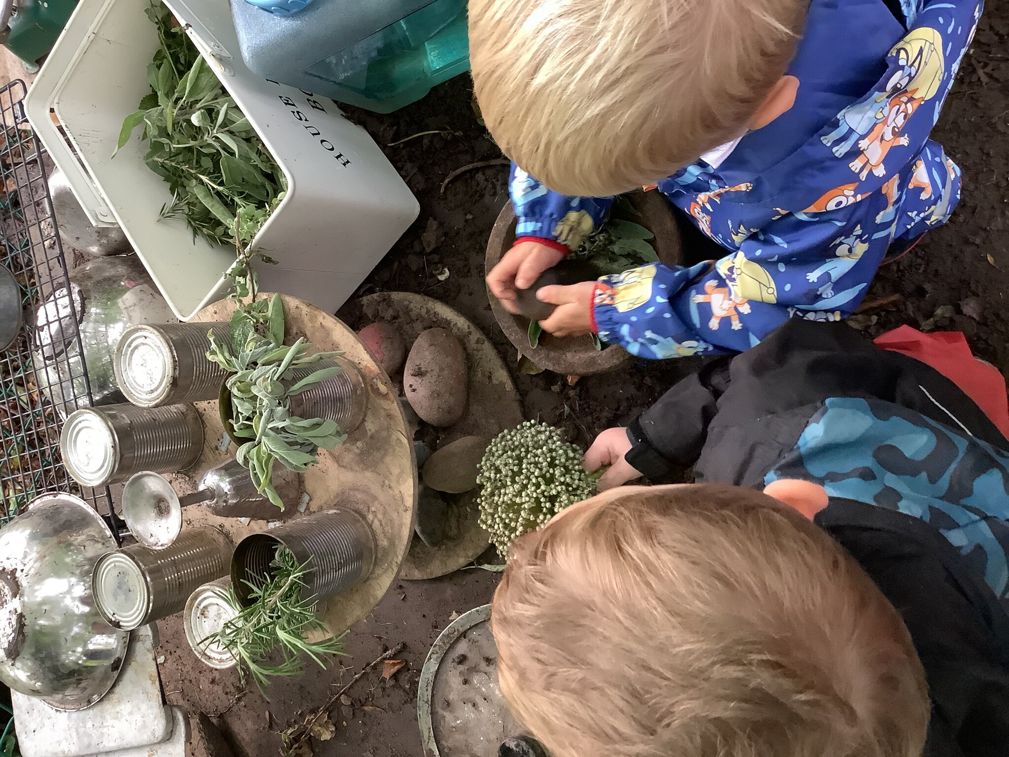 Image of Using a pestle and mortar!