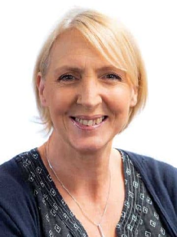 Mrs Julie Limer