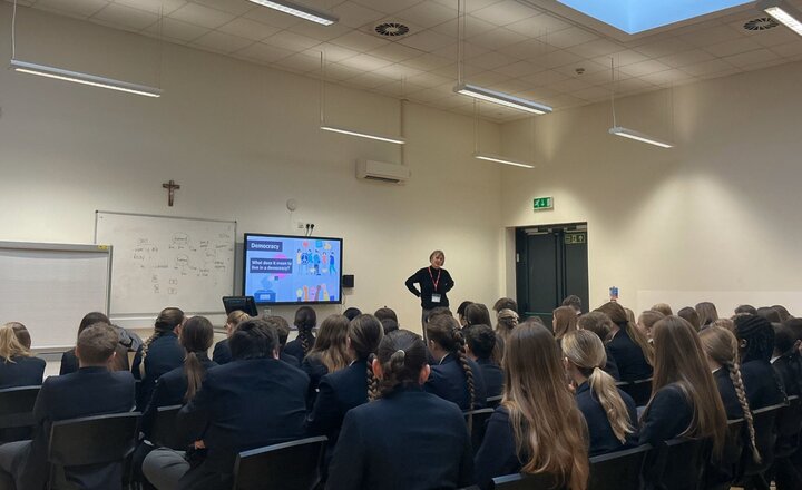 Gillian Bell visit to school