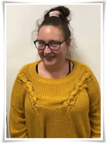 Miss April Pattinson