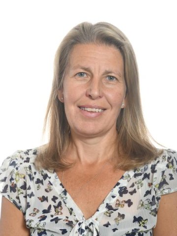 Mrs A Hartley 