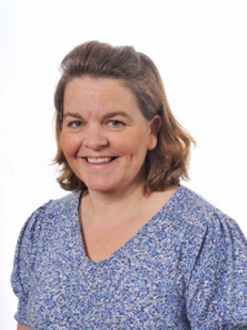 Mrs F Pritchard