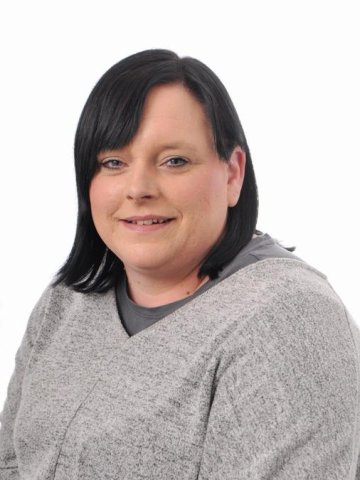 Mrs R Davies