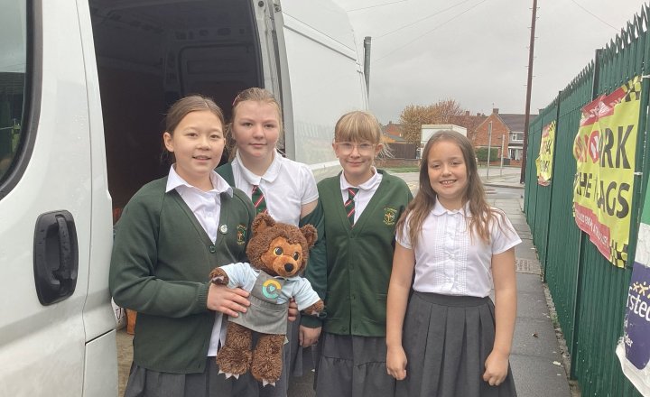 Image of Mini Vinnies Help Deliver Harvest Donations to Local Food Bank