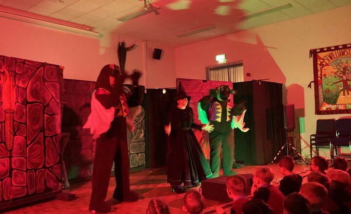 The Wizard of Oz  M&M Productions at St William's Trimdon