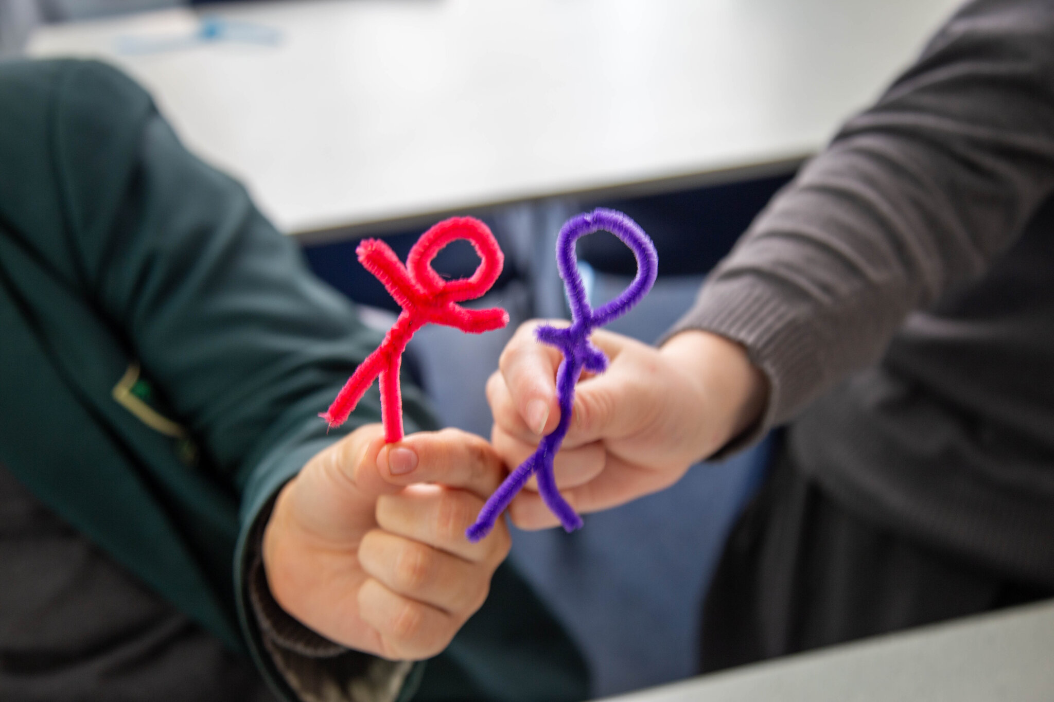 Image of Y7 & Y9 pupils make 'worry dolls' during the lunchtime MFL Culture Club 