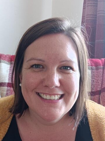 Mrs J Curtis