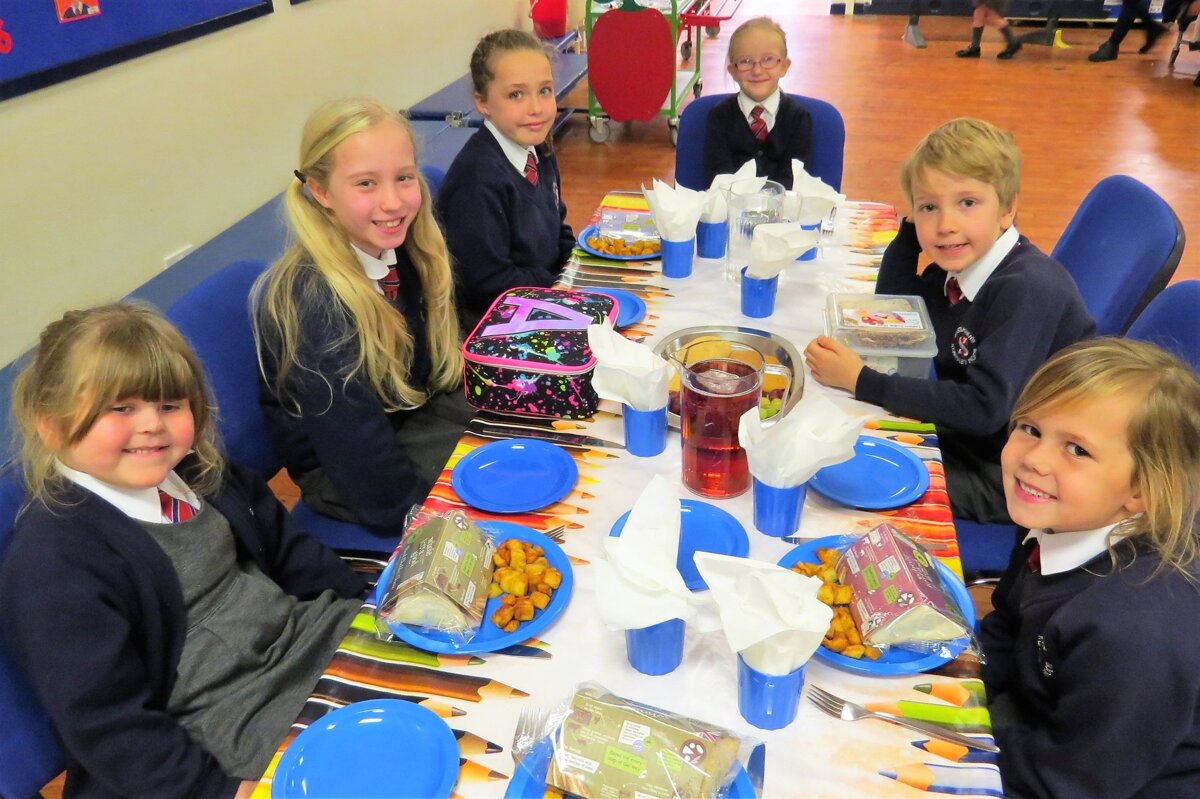 Image of Top Table - Top Guests