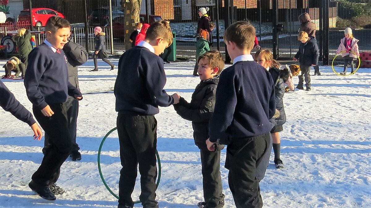 Image of Lunchtime in the Snow