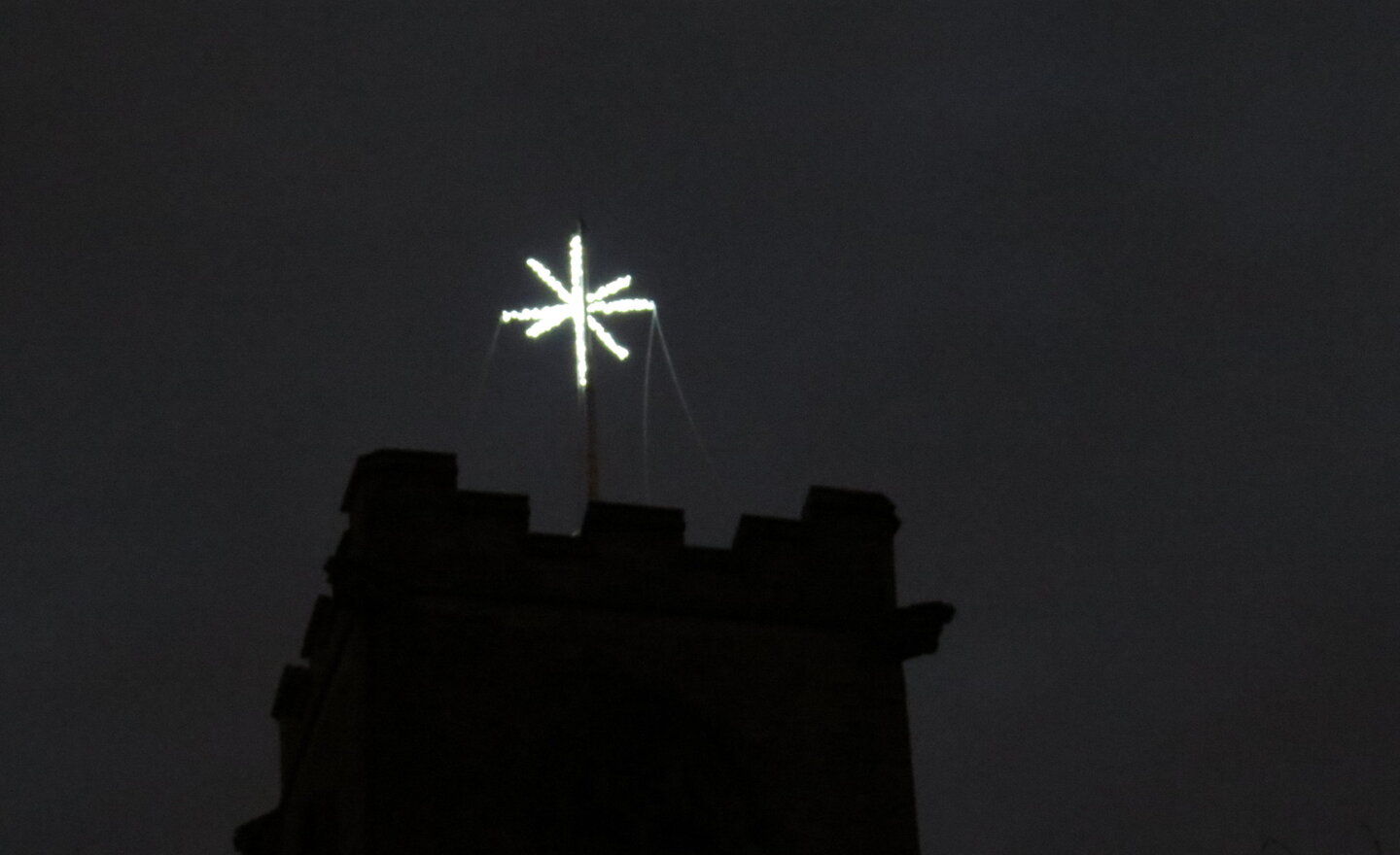 Image of St Stephen's Star in all its Nightime Glory