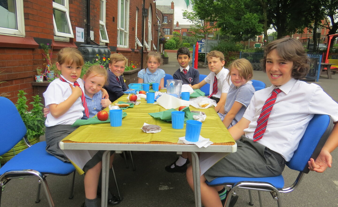 Image of Top Table - Al Fresco