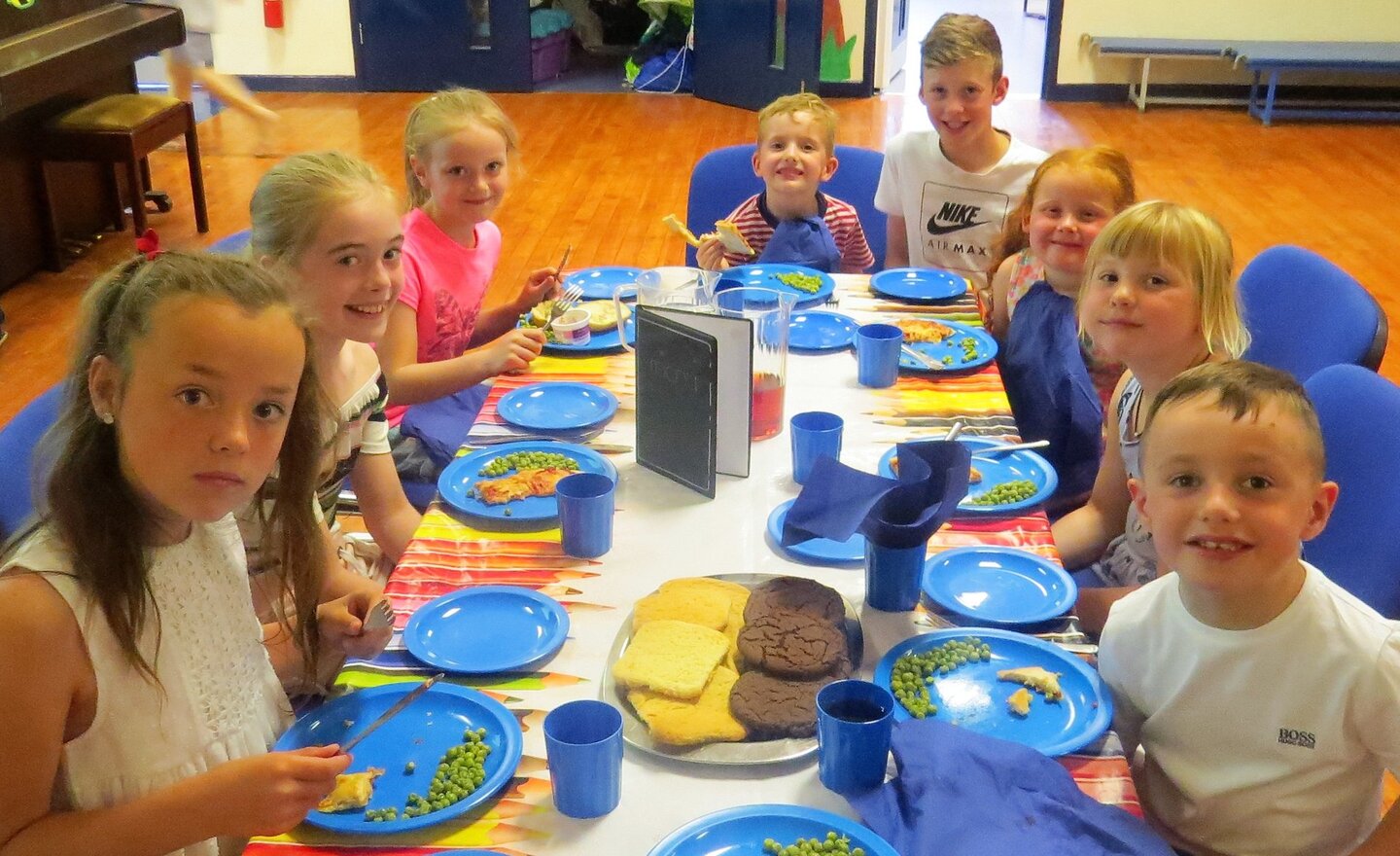 Image of Top Table - Top Guests