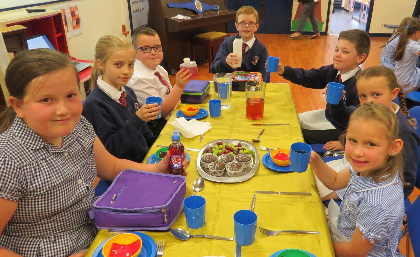 Image of It's Friday - It's Twelve Fifteen - It's Top Table!