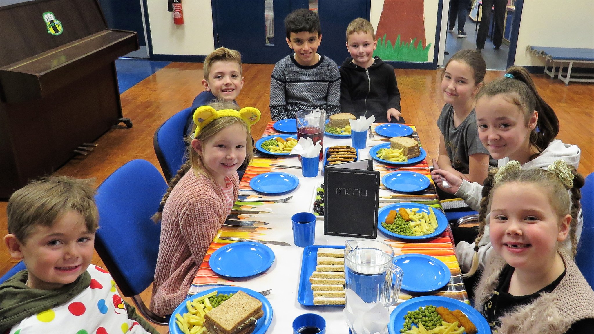 Image of Top Table - Minus Photo-Bomber