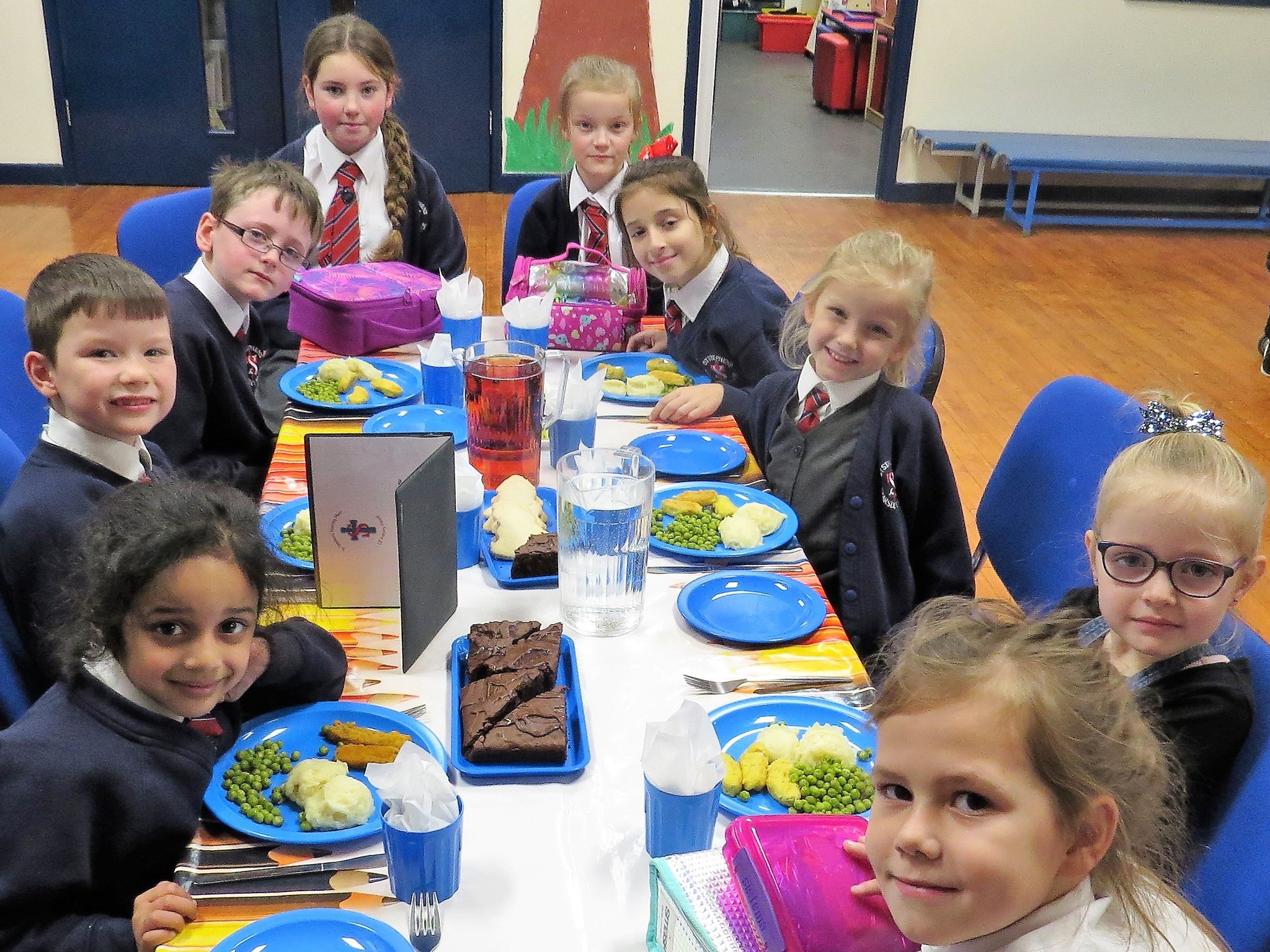 Image of Top Table - No Room for the Head!