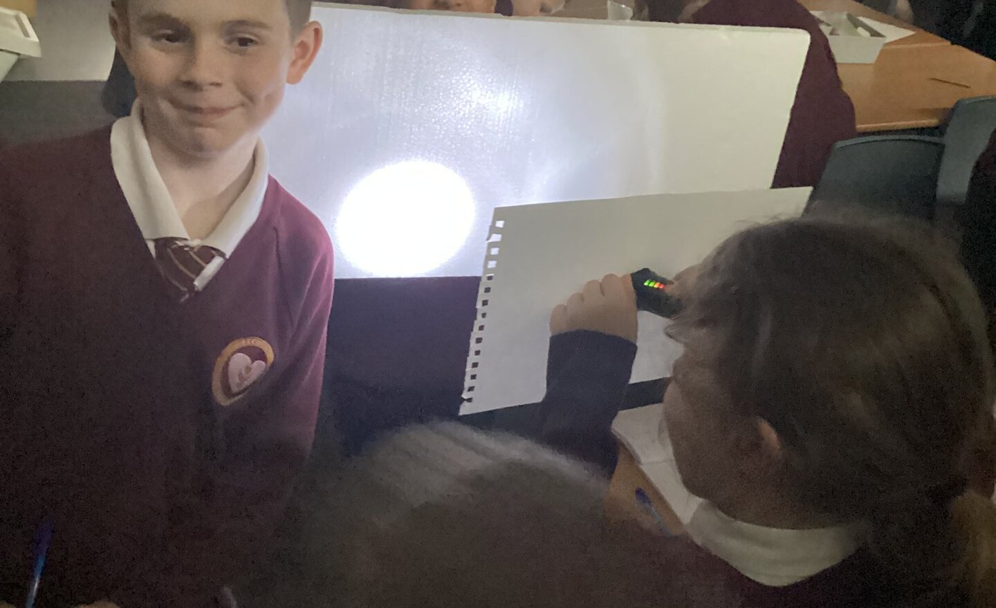 Image of 3B Science observation - materials that reflect 