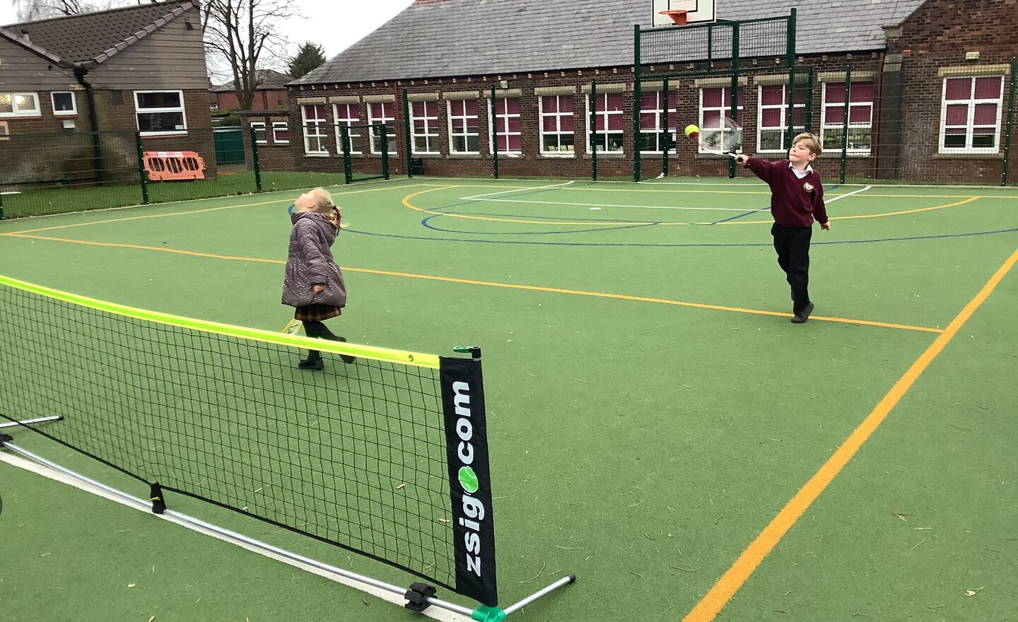 Image of Tennis in 2S